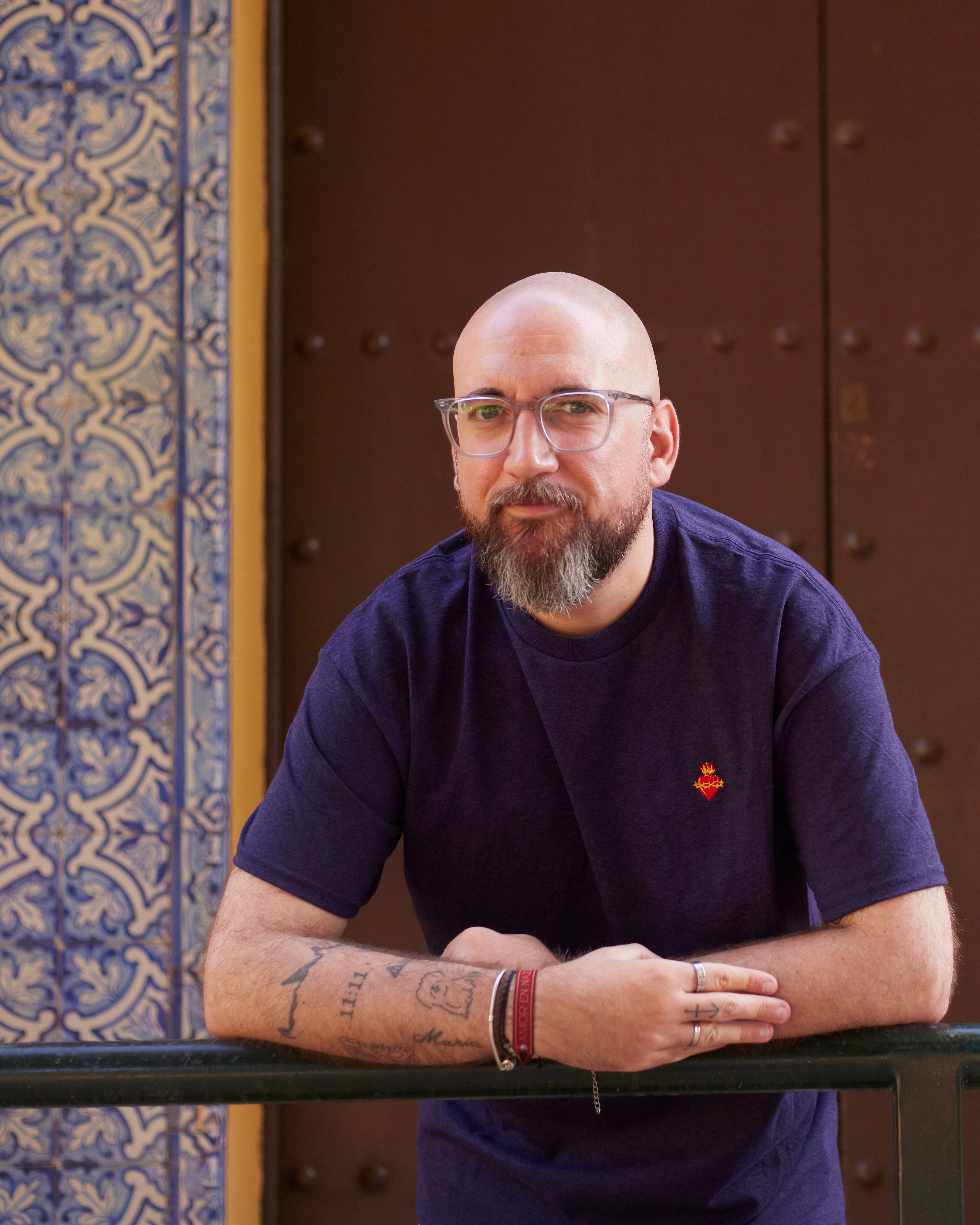 Camiseta Púrpura Sagrado Corazón